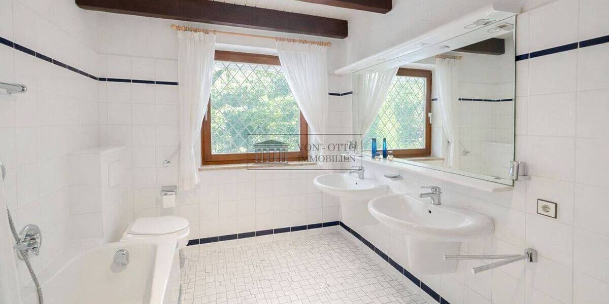 Mehrfamilienhaus, Wohnhaus Hamburg Wohldorf-Ohlstedt - 7 Zimmer, 220 m&sup2;, 999.999&euro; | Angebot:26159742