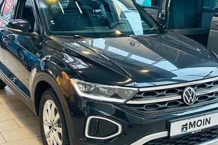 VW T-Roc 1.100 km 42.780 &euro; Hamburg 22047