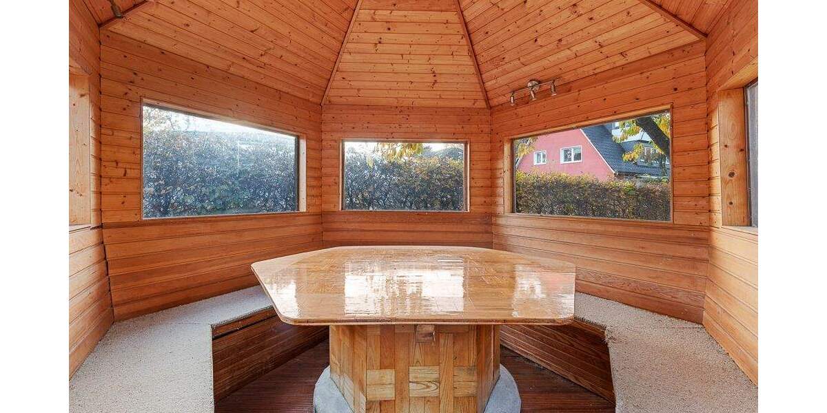 !NUR NOCH WARTELISTE! Freistehendes Ein- bis Zweifamilienhaus mit großem Garten & separierbaren Wohneinheiten 6 zimmer