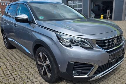Peugeot 5008 132.590 km 15.900 &euro; Hamburg 21031
