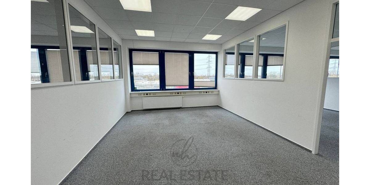 Gewerbeobjekt Hamburg Rahlstedt - 3 Zimmer, 130 m&sup2;, 1.690&euro; | Angebot:26834451