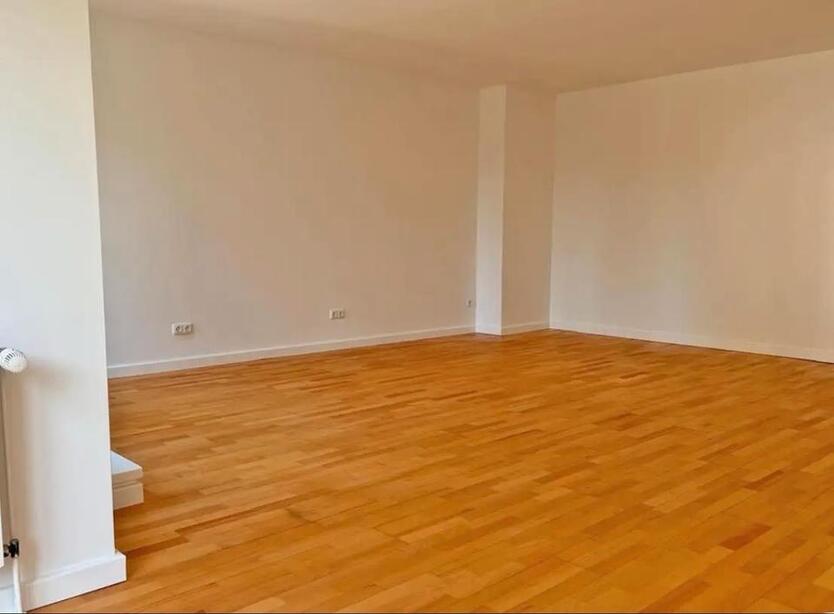 -Provisionsfrei- Maisonette- Wohnen mit EndReihenhaus Charakter