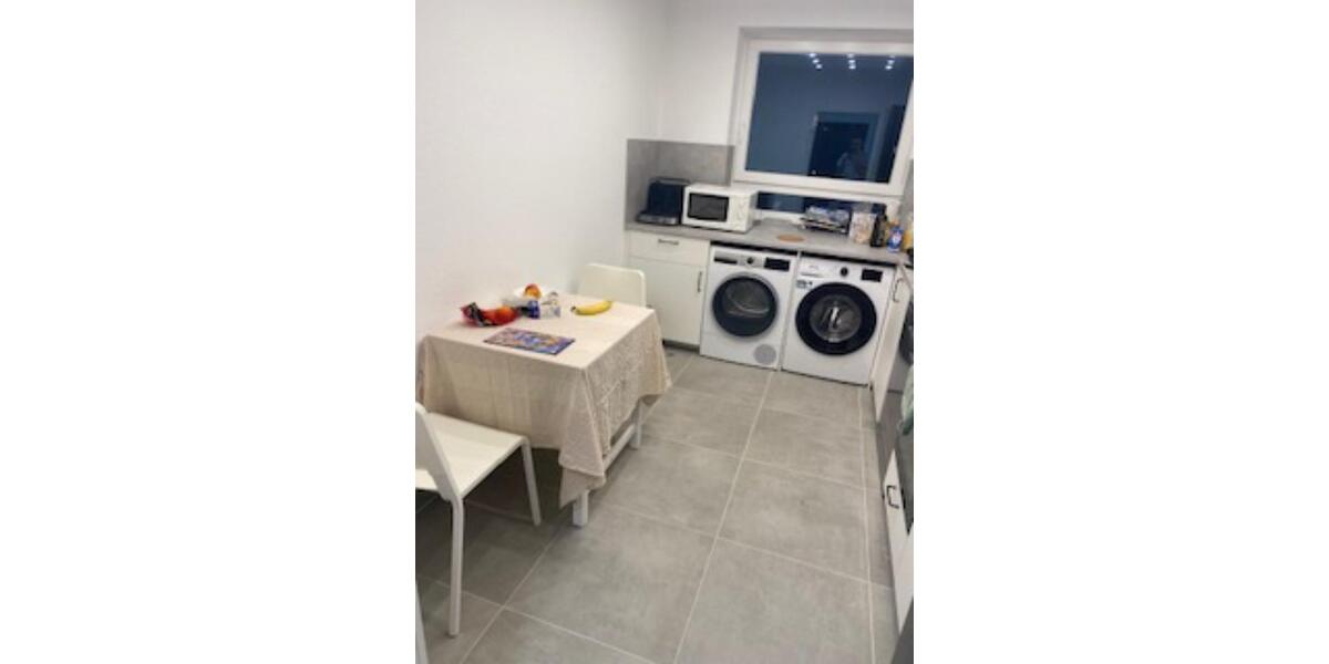 Etagenwohnung Hamburg Schnelsen - 5 Zimmer, 12 m&sup2;, 650&euro; | Angebot:25257870