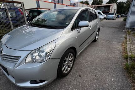Toyota Corolla Verso 168.500 km 3.600 &euro; Pinneberg 25421