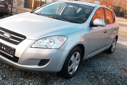 Kia ceed / Ceed 95.000 km 4.990 &euro; Hamburg 22045