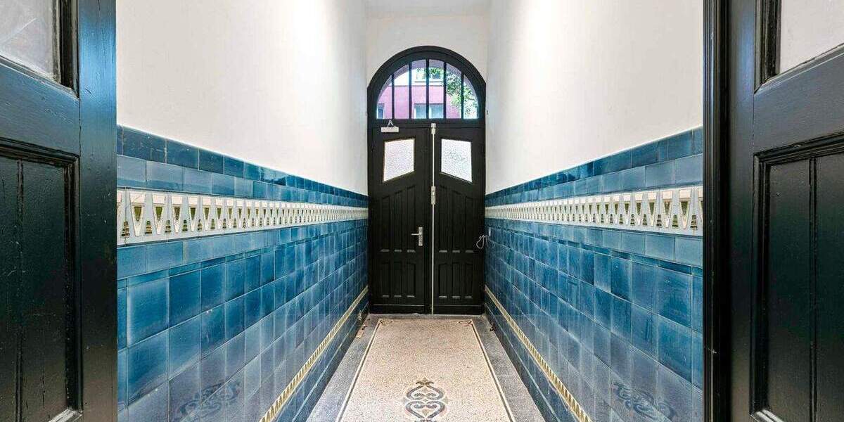 Altbaucharakter trifft Moderne - helle Wohnung mit Aufzug, Balkon und Dielenboden in grüner Lage! 2 zimmer