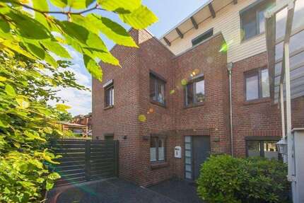 Haus Hamburg Groß Borstel - 6 Zimmer, 210 m&sup2;, 4.200&euro; | Angebot:26186263