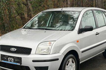 Ford Fusion 99.000 km 3.500 &euro; Hamburg 22525
