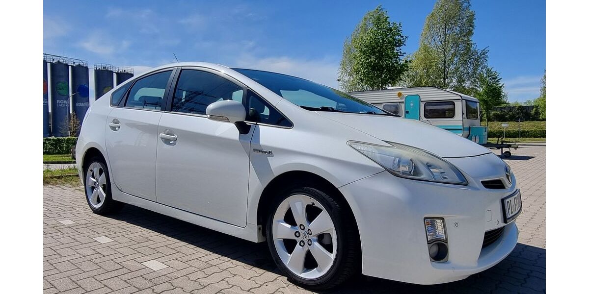 Toyota Prius 143.000 km 9.490 &euro; Pinneberg 25421