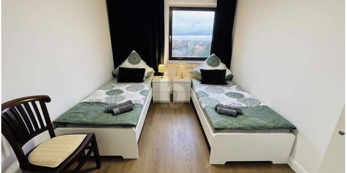 Etagenwohnung Hamburg Rahlstedt - 5 Zimmer, 120 m&sup2;, 3.990&euro; | Angebot:25657547