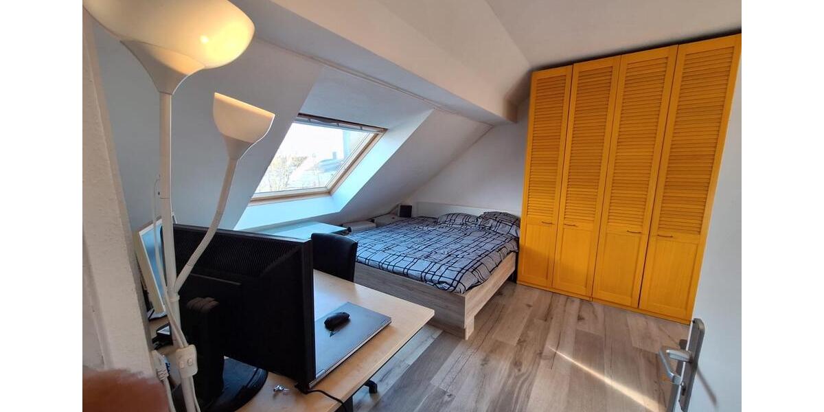 Dachgeschoßwohnung Hamburg Harburg - 2 Zimmer, 25 m&sup2;, 500&euro; | Angebot:25838898