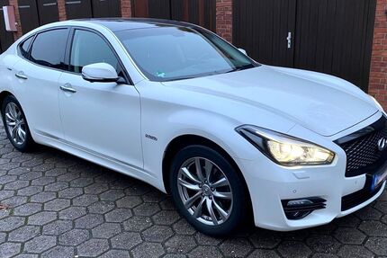 INFINITI Q70 147.692 km 12.900 € Hamburg 22529