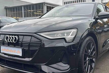 Audi e-tron 58.294 km 37.950 € Hamburg 22047