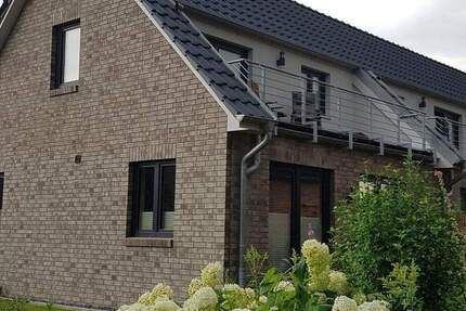 Haus Trittau - 2 Zimmer, 84 m&sup2;, 1.300&euro; | Angebot:25719011