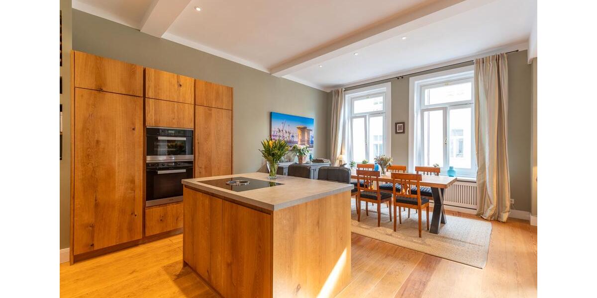 Etagenwohnung Hamburg Altstadt - 5 Zimmer, 151 m&sup2;, 4.250&euro; | Angebot:26267395