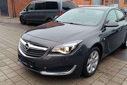 Opel Insignia 73.020 km 8.990 &euro; Hamburg 22043