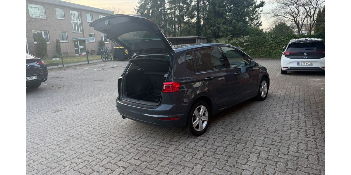 VW Golf Sportsvan 212.000 km 10.500 &euro; Norderstedt 22844