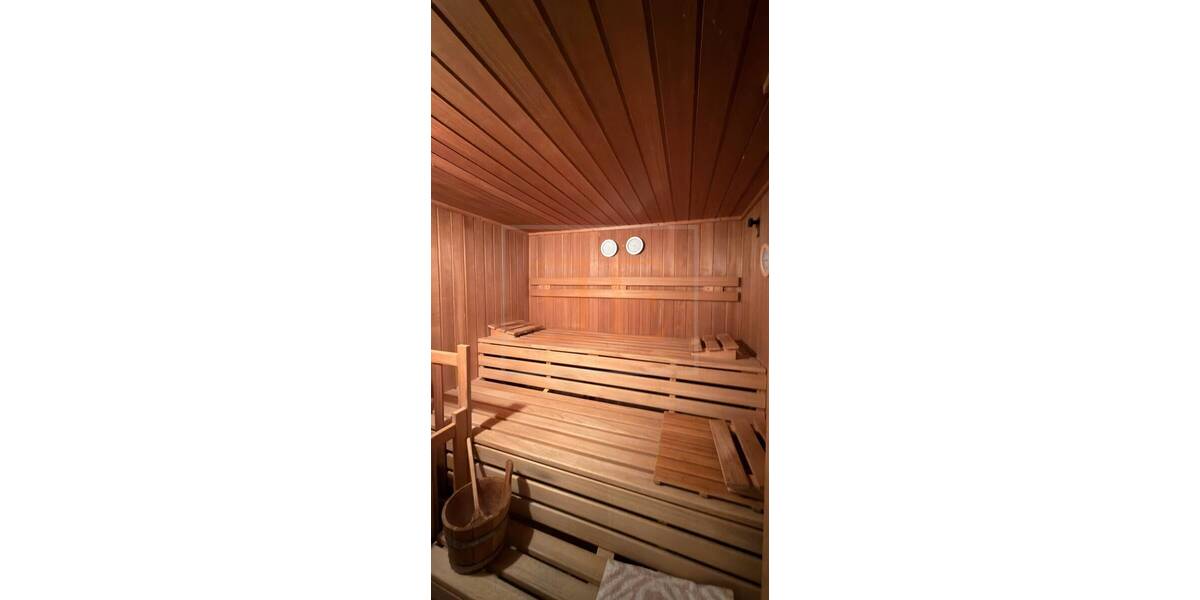 Charakterstarkes Architektenhaus mit Wellnessbereich und Indoor-Pool in Hamburg-Volksdorf - Einfamilienhaus Hamburg / Volksdorf Volksdorf | Angebot:26230730