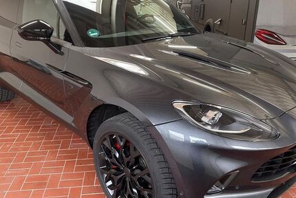 Aston Martin DBX 31.200 km 129.900 &euro; Hamburg 20253