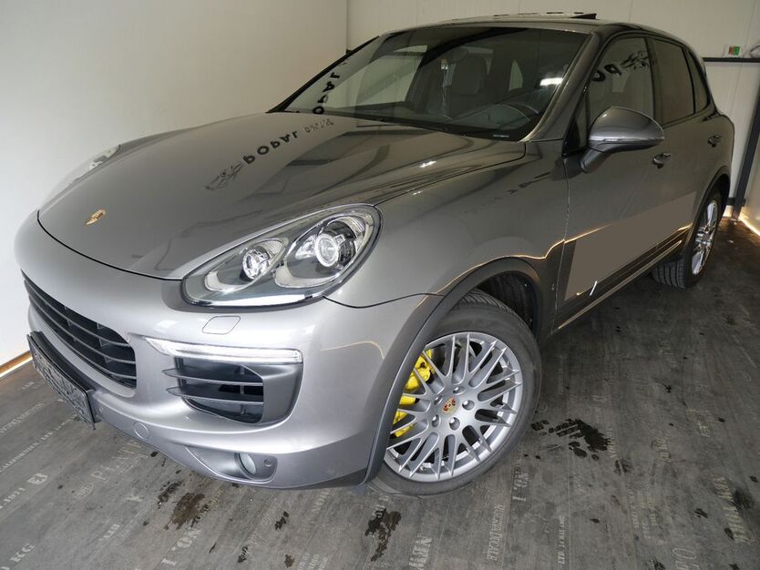 Porsche Cayenne 90.000 km 33.950 € Hamburg 21079