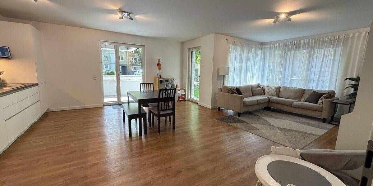Etagenwohnung Hamburg Uhlenhorst - 4 Zimmer, 149 m&sup2;, 4.690&euro; | Angebot:26872118