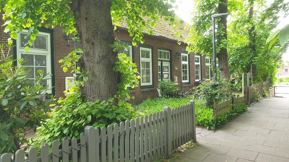 Schönes gepflegtes ZFH mit großem Garten + Werkstatt von privat