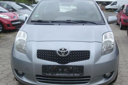 Toyota Yaris 112.000 km 2.500 &euro; Hamburg 22143