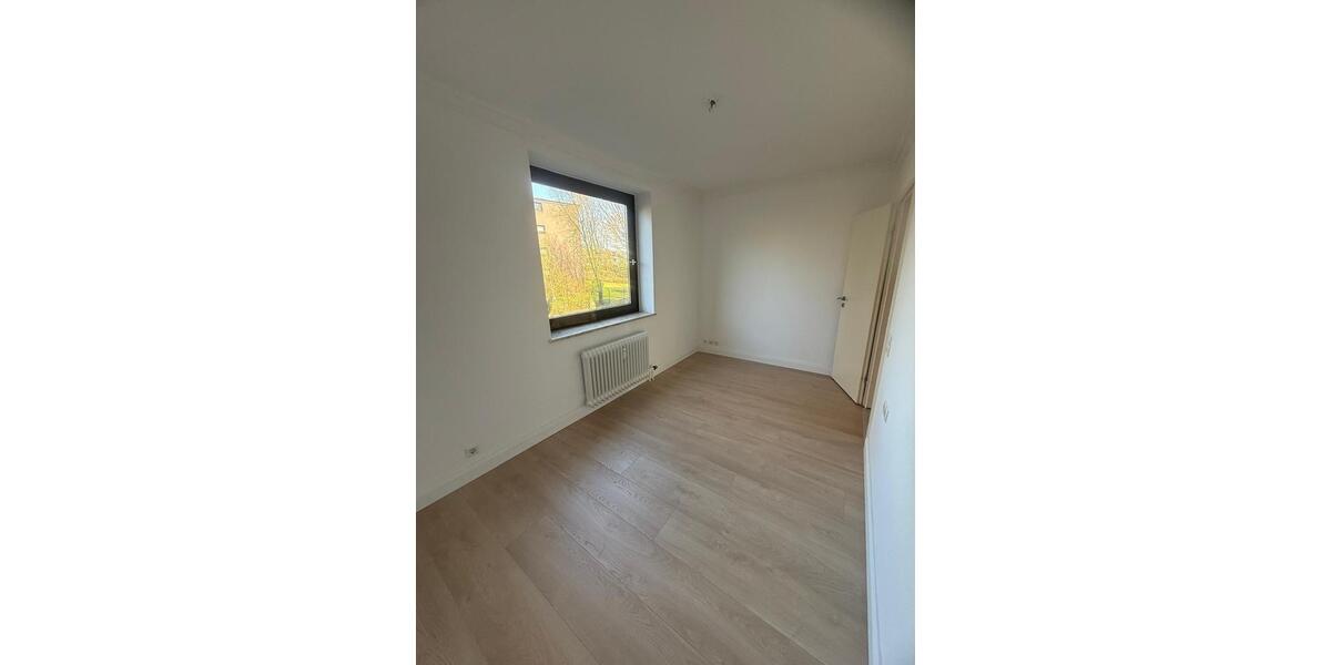 Etagenwohnung Oststeinbek - 3 Zimmer, 95 m&sup2;, 1.980&euro; | Angebot:26403151