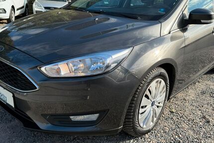 Ford Focus 108.934 km 8.590 € Hamburg 22179