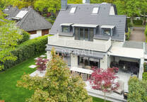 Nehmen Sie nur Ihre Koffer mit! Exklusives Einfamilienhaus in hervorragendem Zustand!