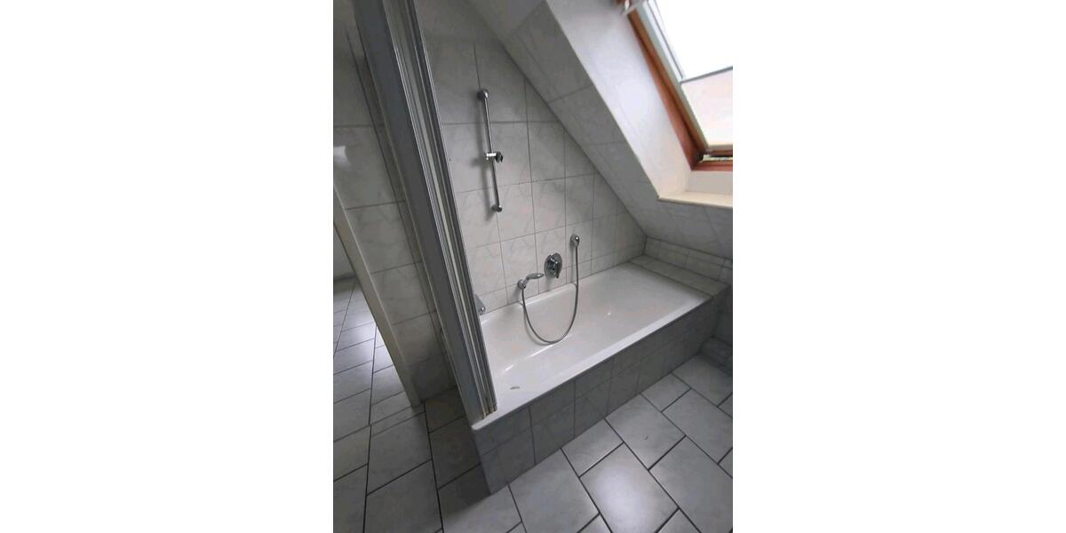 Dachgeschoßwohnung Kisdorf - 4 Zimmer, 85 m&sup2;, 1.400&euro; | Angebot:26374309