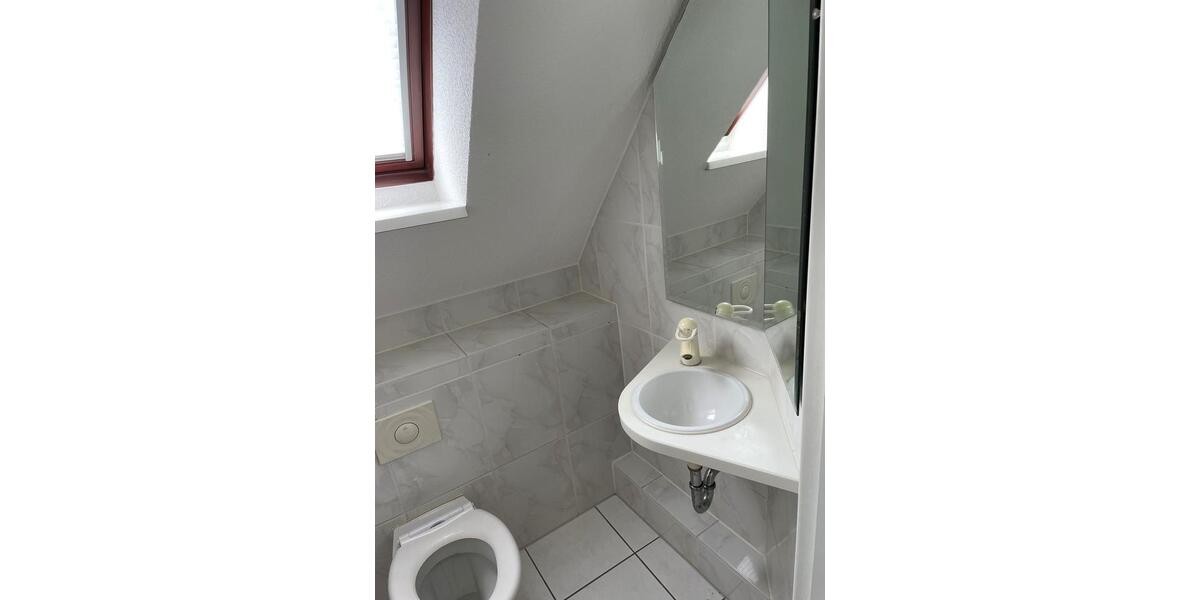 Dachgeschoßwohnung Quickborn - 3 Zimmer, 116 m&sup2;, 1.200&euro; | Angebot:24611415