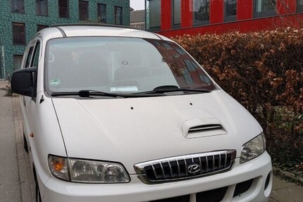 Hyundai H 1 208.000 km 8.000 € Hamburg 20038