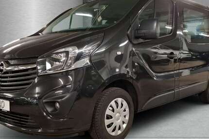 Opel Vivaro 92.967 km 19.940 € Hamburg 22047