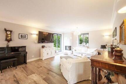 Haus Hamburg Niendorf - 6 Zimmer, 210 m&sup2;, 4.200&euro; | Angebot:26616913