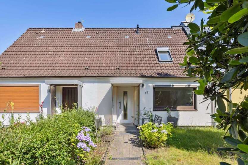 Haus zum Kaufen in Kaltenkirchen 219.000 € 74.44 m²