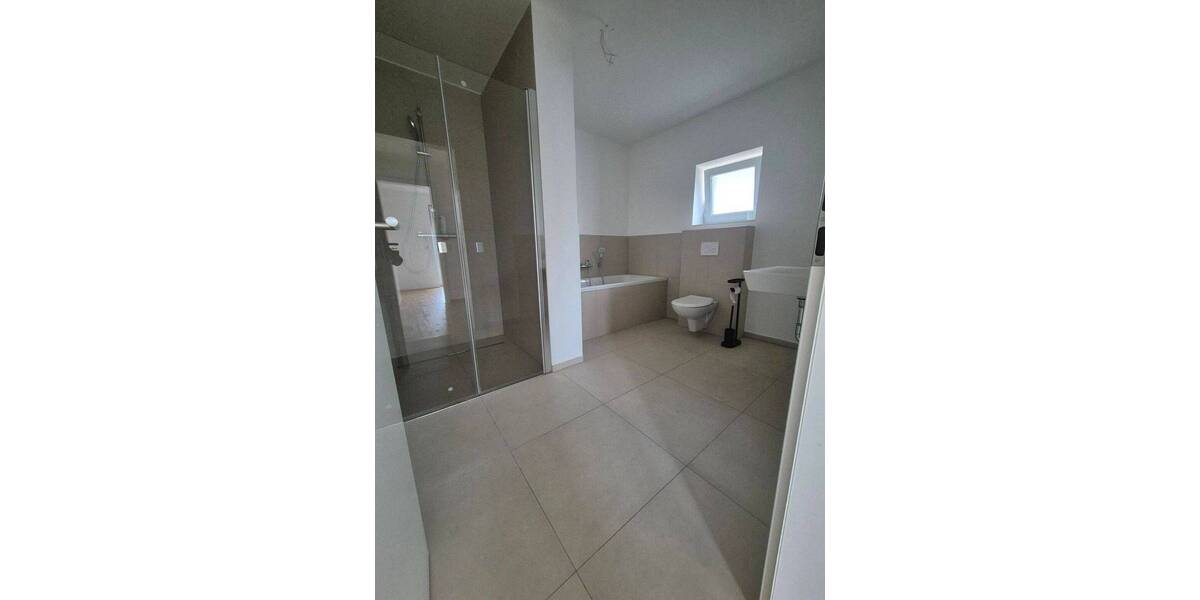 Doppelhaushälfte Norderstedt Garstedt - 4 Zimmer, 137 m&sup2;, 2.585&euro; | Angebot:26868605