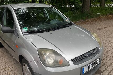 Ford Fiesta 166.000 km 1.099 &euro; Hamburg 22047