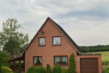Kleines Einfamilienhaus in dörflicher Idylle