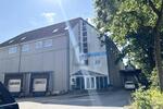 ARBEITS- UND LAGERRAUM IM ERDGESCHOSS MIT RAMPE