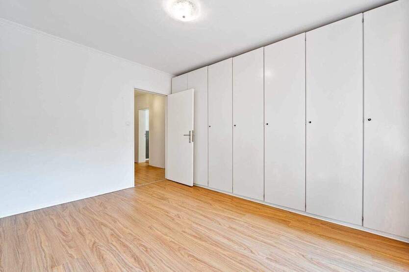 Sanierte 2-Zimmer-Wohnung mit Loggia am idyllischen Alsterlauf 2 zimmer