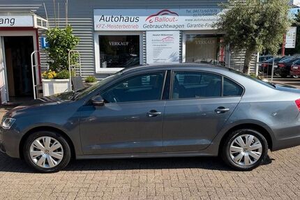 VW Jetta 136.858 km 5.950 &euro; Winsen (Luhe). 21423