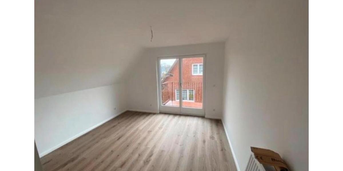 Etagenwohnung Ahrensburg - 3 Zimmer, 96 m&sup2;, 999&euro; | Angebot:26566626