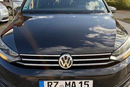 VW Touran 224.000 km 10.999 &euro; Geesthacht (bei Hamburg) 21502