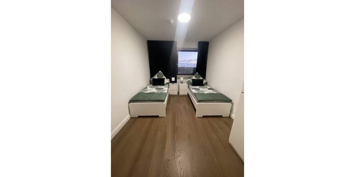 Etagenwohnung Hamburg Rahlstedt - 5 Zimmer, 120 m&sup2;, 3.990&euro; | Angebot:25657547