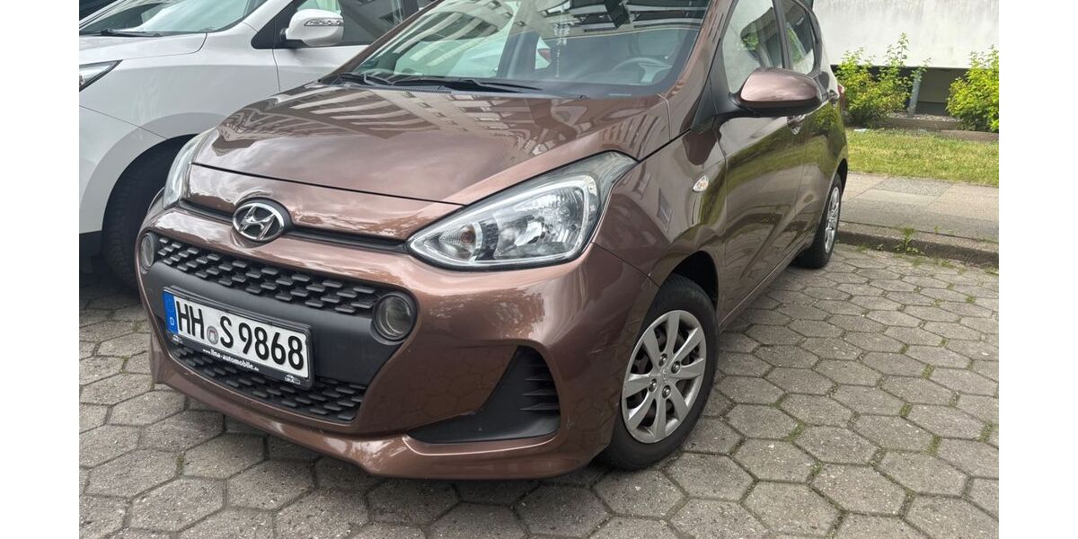 Hyundai i10 63.464 km 6.900 &euro; Hamburg 22115