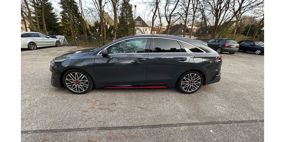 Kia pro ceed / ProCeed 45.708 km 22.999 &euro; Hamburg 22589