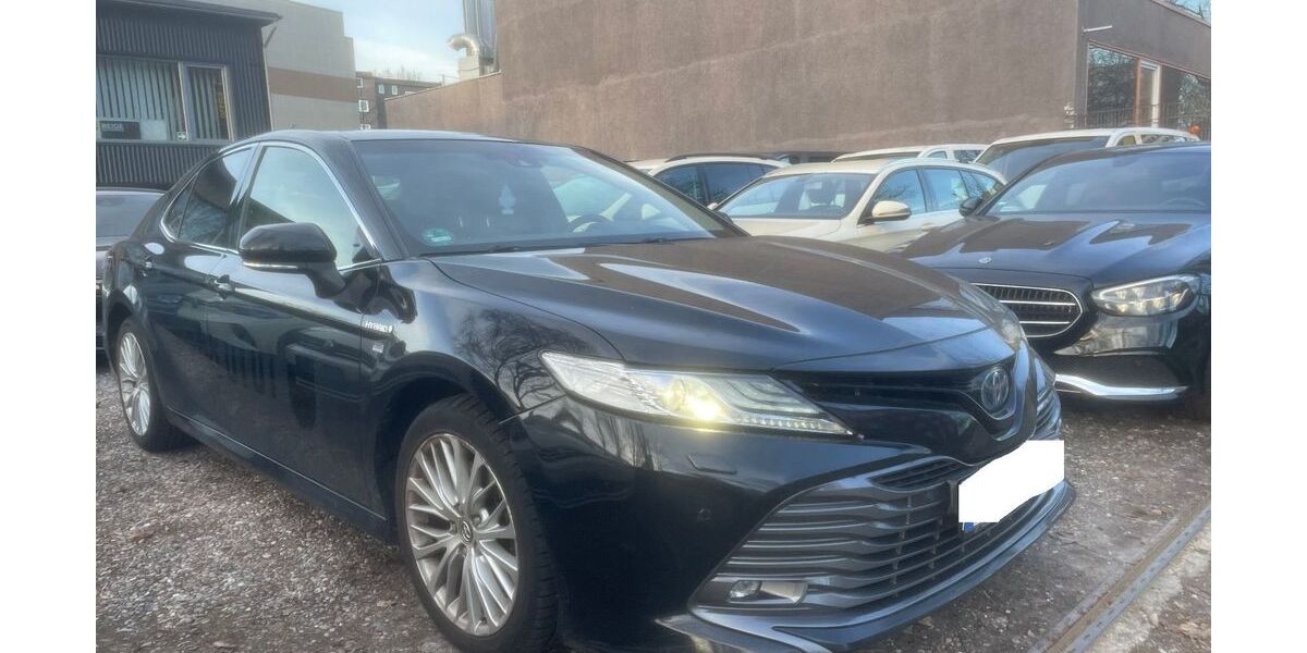 Toyota Camry 319.000 km 12.990 &euro; Hamburg 20537