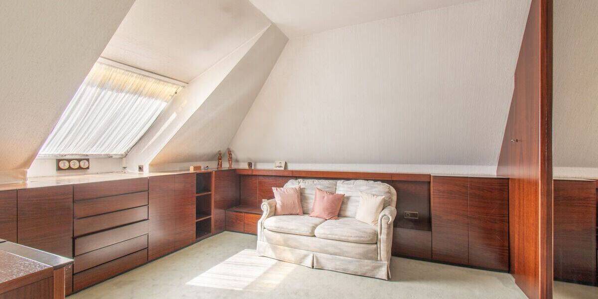 Einfamilienhaus Hamburg Hummelsbüttel - 8 Zimmer, 310 m&sup2;, 1.650.000&euro; | Angebot:26820338