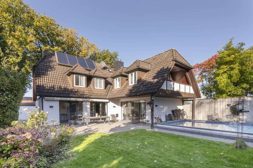 Haus zum Kaufen in Buxtehude 675.000 € 220 m²